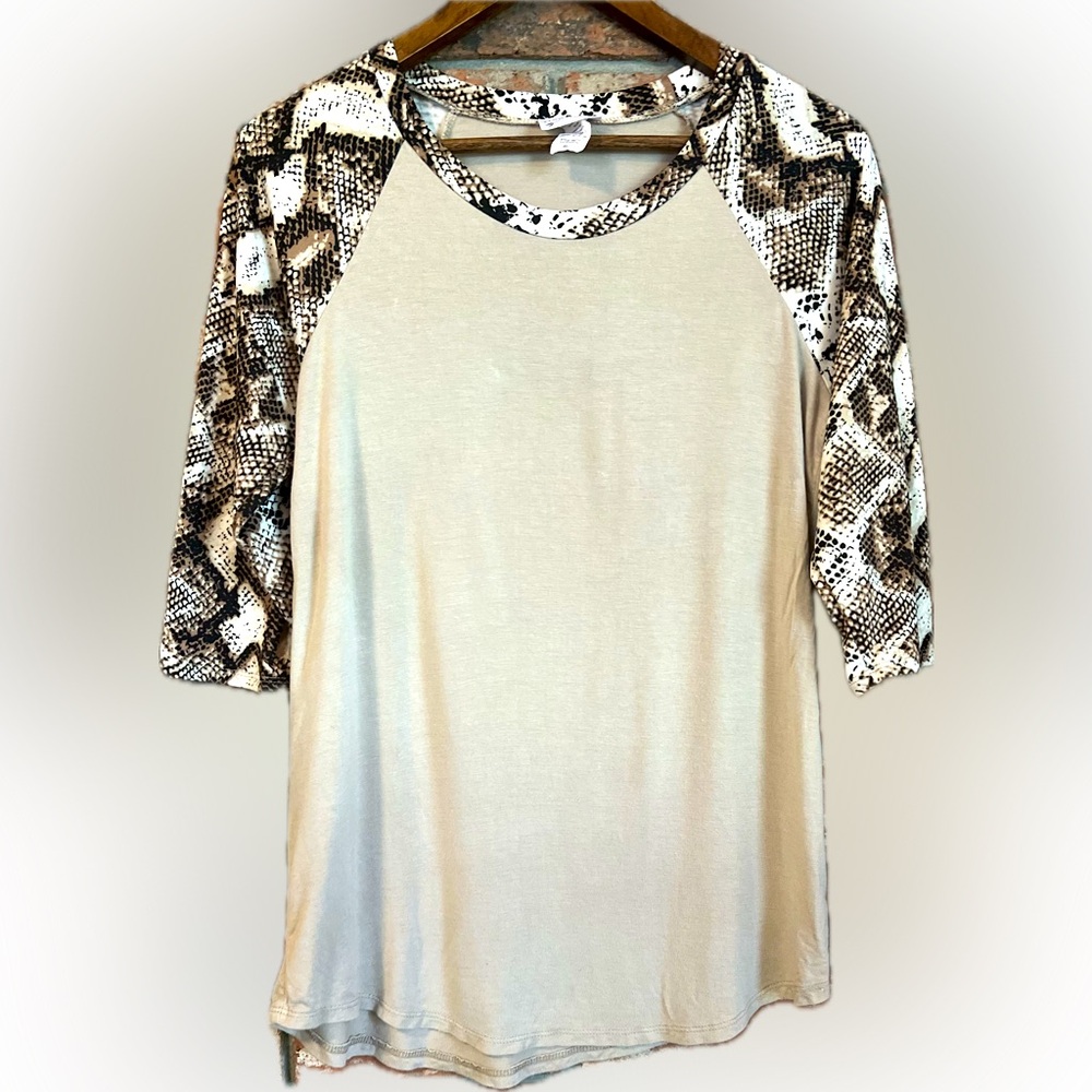 Ladies Beige Blouse Animal Print Sleeves Size Small